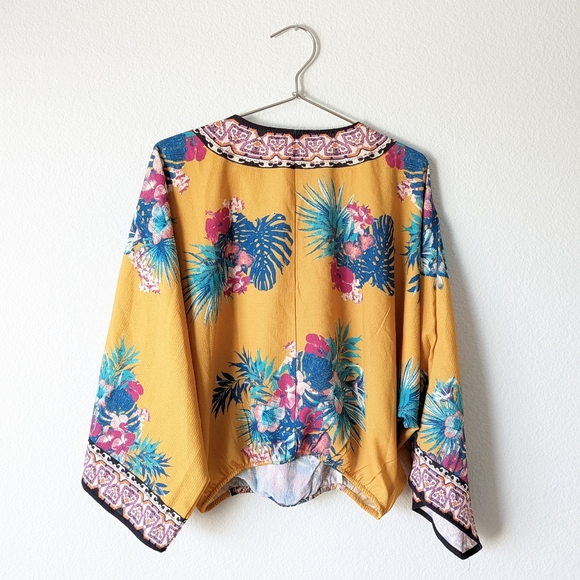 Flying Tomato Blouse - Picture 3 of 5